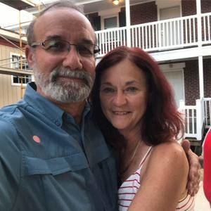 Meet your Posher, Laurie